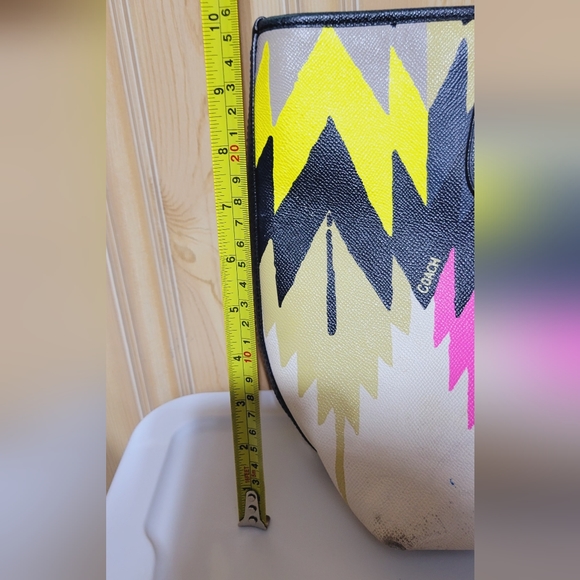 💖RARE💖 Authentic Coach Geometric Aztec Print City Tote Bag - Picture 9 of 13